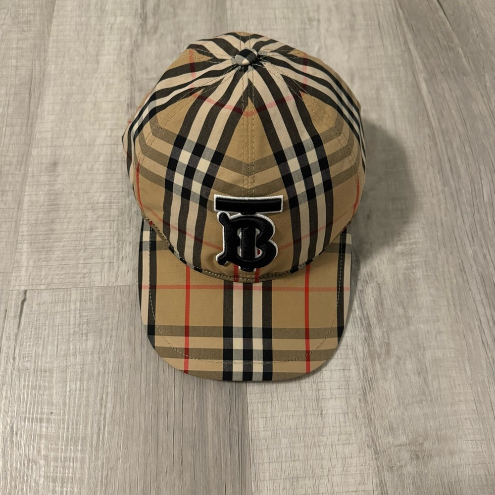 Burberry hat
